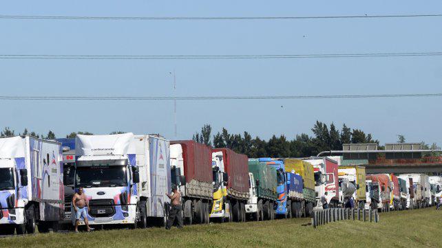 bolsas-cereales-y-comercio-del-pais-advierten-los-danos-que-se-generan-la-cadena-comercial-partir-la-protesta-los-transportistas-autoconvocados