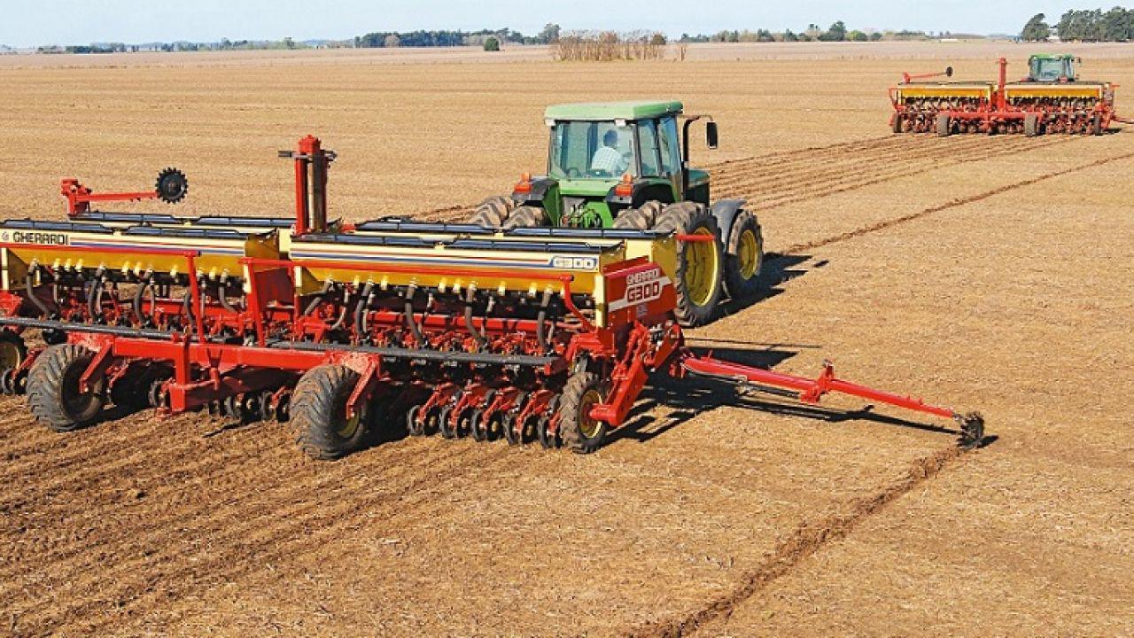 al-aumentar-la-velocidad-de-avance-se-debe-incrementar-la-presion-del-tren-de-siembra-sobre-el-suelo-795327